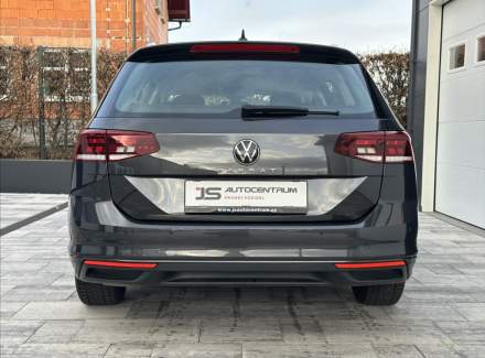 Volkswagen - Passat