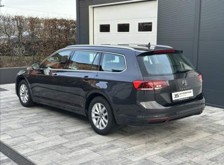 Volkswagen - Passat