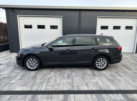 Volkswagen - Passat