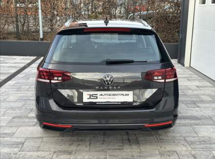 Volkswagen - Passat