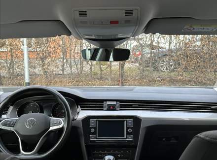 Volkswagen - Passat