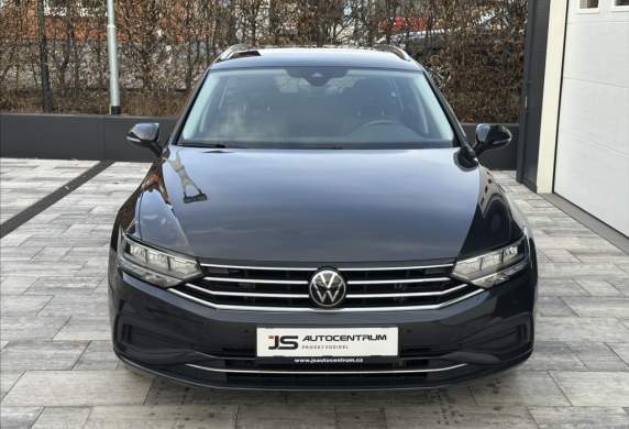 Volkswagen - Passat