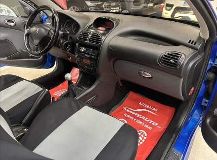 Peugeot - 206