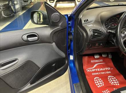 Peugeot - 206