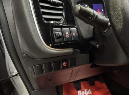 Mitsubishi - Outlander