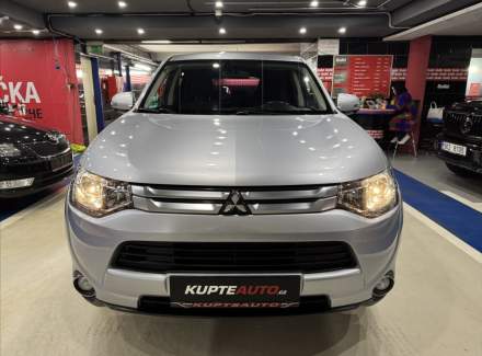 Mitsubishi - Outlander