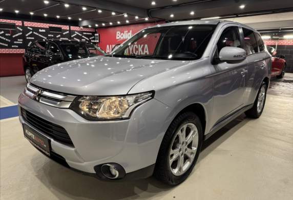 Mitsubishi - Outlander