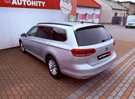 Volkswagen - Passat