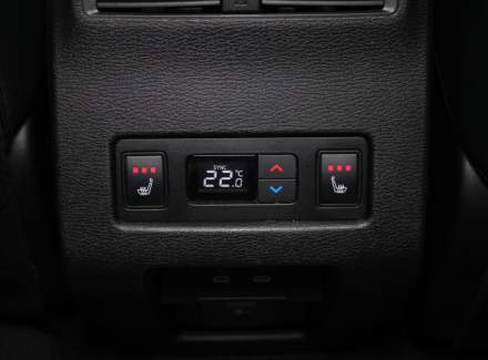 Mitsubishi - Outlander