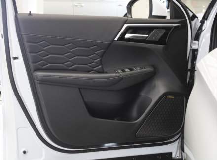 Mitsubishi - Outlander