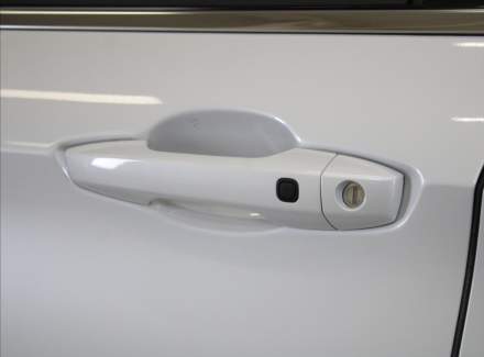 Mitsubishi - Outlander