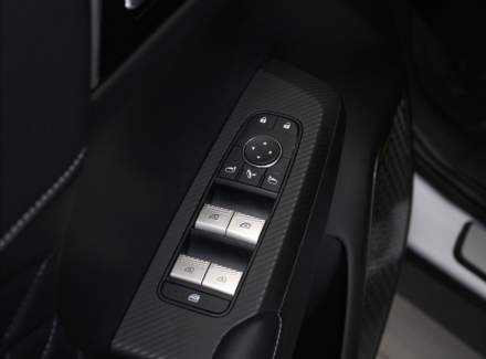 Mitsubishi - Outlander