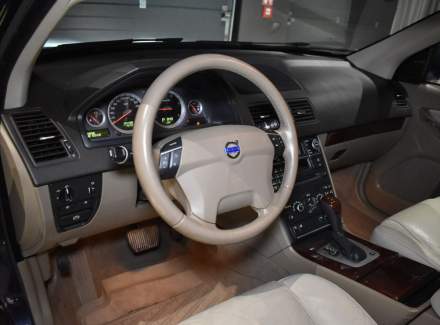 Volvo - XC90