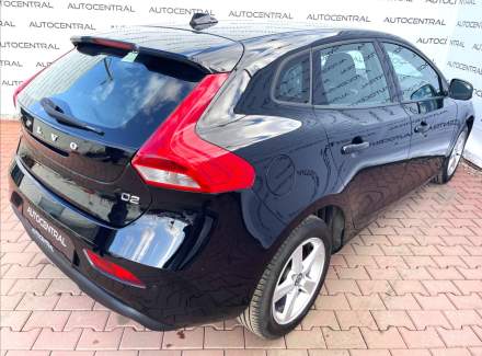 Volvo - V40