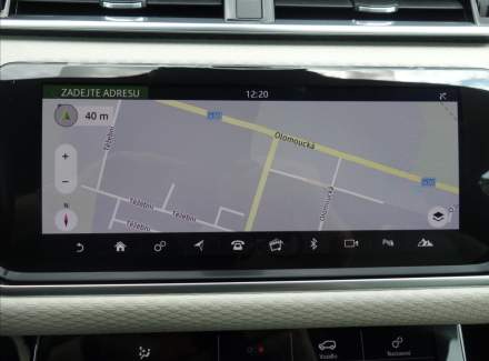 Land Rover - Range Rover Velar