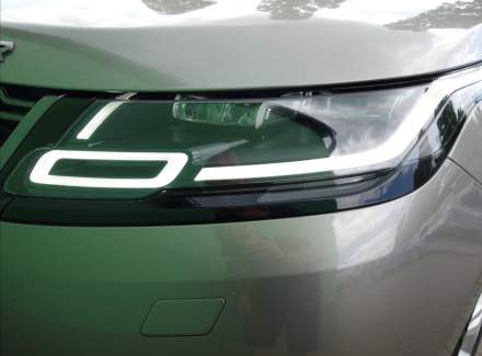 Land Rover - Range Rover Velar