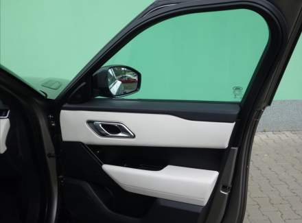 Land Rover - Range Rover Velar