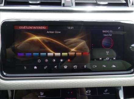 Land Rover - Range Rover Velar