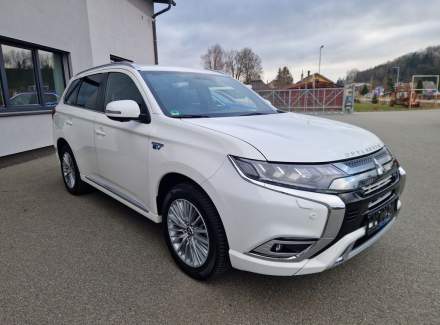 Mitsubishi - Outlander