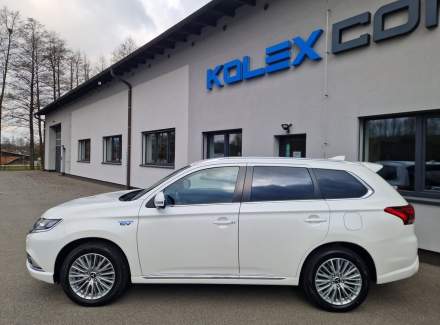 Mitsubishi - Outlander