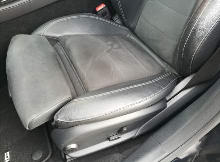 Mercedes-Benz - E-class