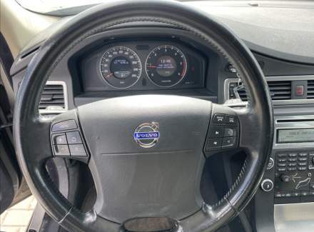 Volvo - V70
