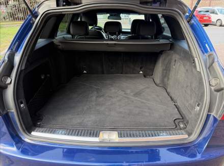 Mercedes-Benz - C-class