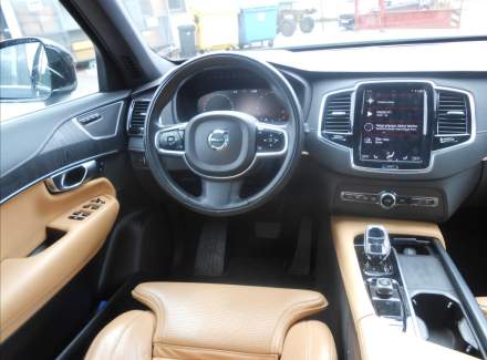 Volvo - XC90