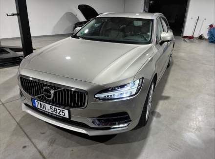 Volvo - V90
