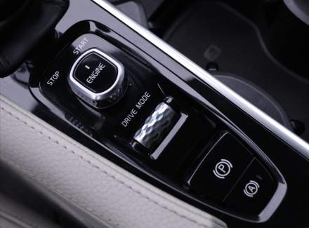 Volvo - V90