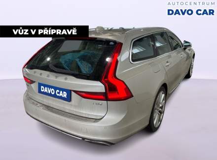 Volvo - V90