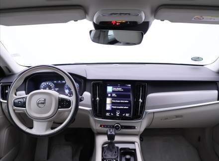 Volvo - V90