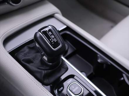 Volvo - V90