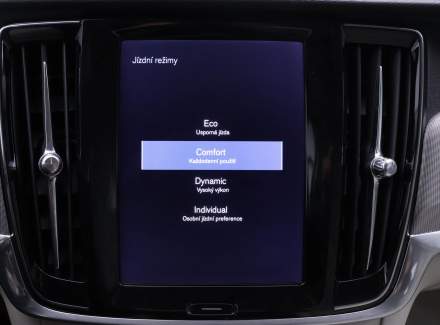 Volvo - V90