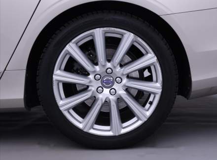 Volvo - V90