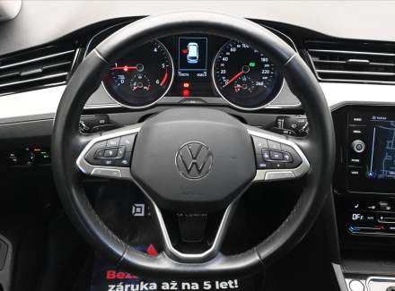 Volkswagen - Passat