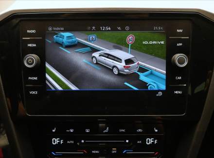 Volkswagen - Passat