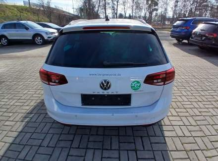 Volkswagen - Passat