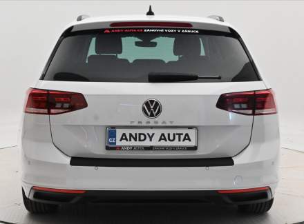 Volkswagen - Passat