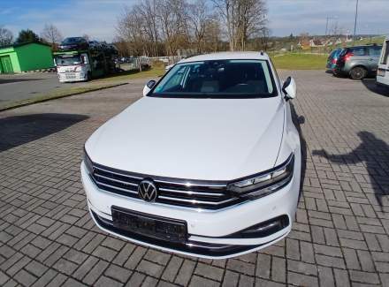 Volkswagen - Passat