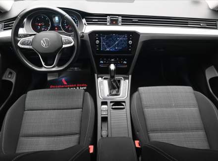 Volkswagen - Passat