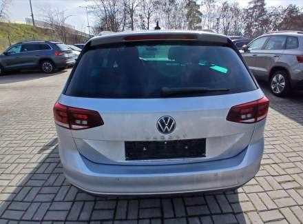 Volkswagen - Passat