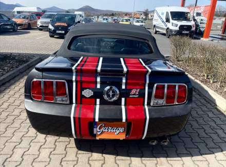 Ford - Mustang