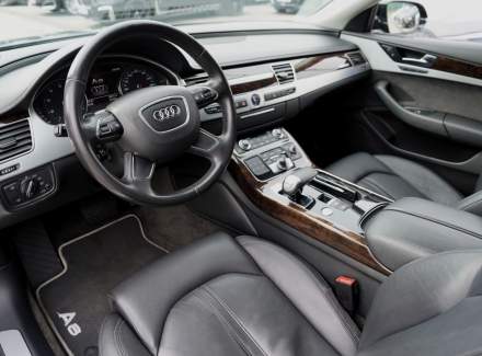 Audi - A8