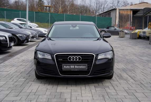 Audi - A8