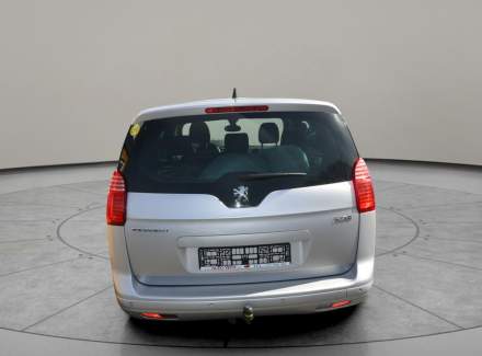 Peugeot - 5008