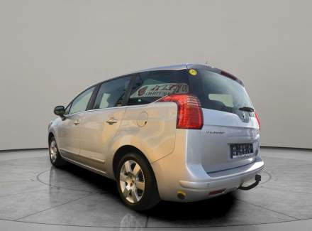 Peugeot - 5008