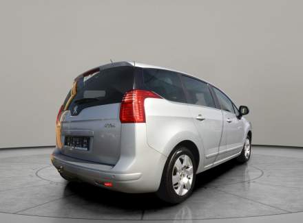 Peugeot - 5008