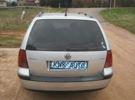 Volkswagen - Golf
