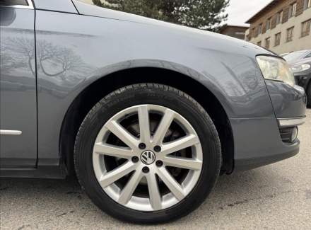 Volkswagen - Passat